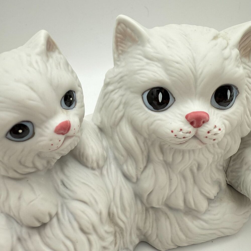 Homco White Persian Cat & Kittens Trio Ceramic Figurine Blue Eyes Taiwan Vintage - Picture 6 of 14